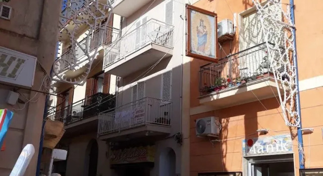 B&B LA PIAZZETTA, Забронировать Отель «постель и завтрак» Отели в центре Кастеллабате, в центре