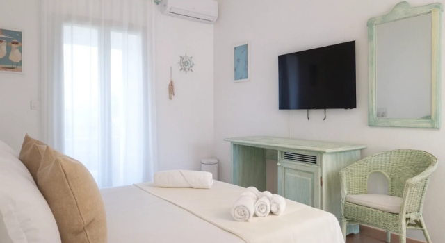 Двухместный номер Standard с балконом и с видом на сад HOTIDAY Baja Sardinia Seaside