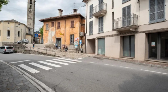 Guesthost - Ossuccio Apt with Ac, Balcony & Parking! (Adults Only), Prenota Hotel Ossuccio Como