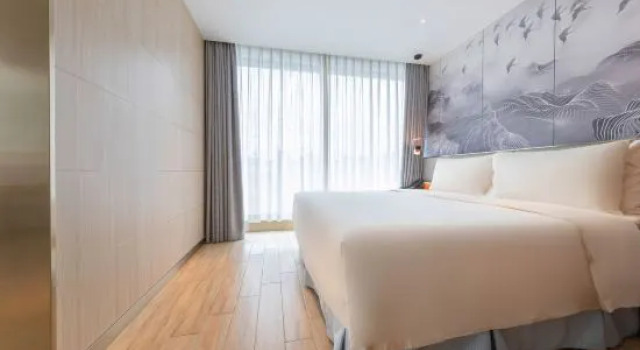 Люкс Atour X Hotel Longhua Dalang Business Center