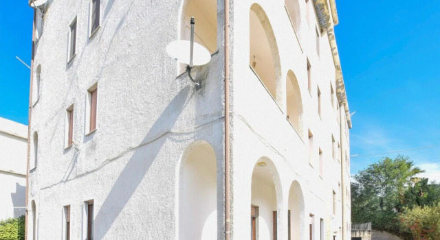 Nice Apartment in Nocera Terinese With 2 Bedrooms and Wifi, Book Lejlighed Hoteller i Nocera Terinese med parkering, Parkering
