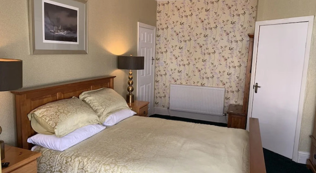Heather Glen 6 Bedroom 6 Bathroom Home by the sea, Забронировать Дом для отпуска Виллы Блэкпул, рядом с Blackpool North Train Station, Вилла