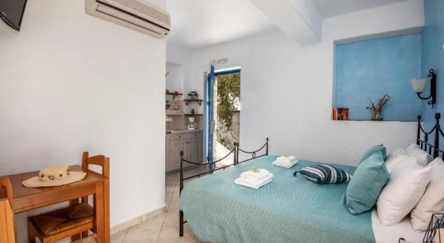 Студия Standard Agnanti Beach Apartments