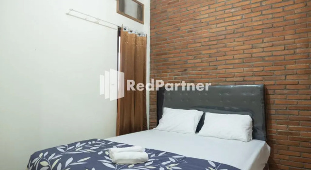 Paviliun Gelatik RedPartner Syariah near UGM, Book Hotel Ngaglik Yogyakarta Province