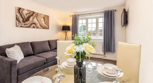 Asha Court Worcester Guest Homes, Забронировать Гостевой дом Гостевые дома Вустер, рядом с Worcester Business School, Гостевой дом