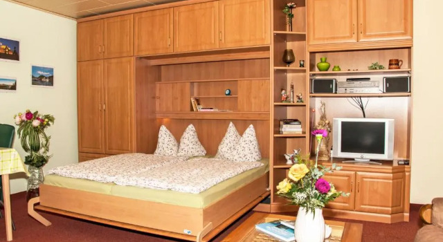 Ferienwohnung Henker, Забронировать Отель Отели Бад-Шандау с парковкой, рядом с Информационный центр национального парка «Саксонская Швейцария», Парковка