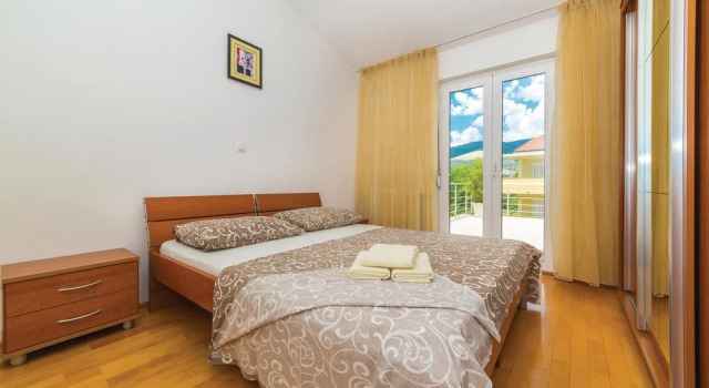 Awesome Home in Kastel Novi with WiFi, 4 Bedrooms & Hot Tub, Забронировать Дом для отпуска Виллы Кастель-Нови, Вилла