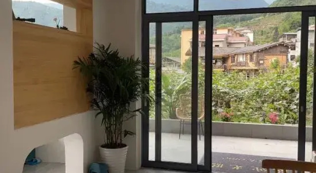 Wenchuan Shili Qingshan Homestay, Buchen Sie Hotel Wenchuan Sichuan