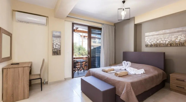 Villa Chnaris - Private Pool and Sauna