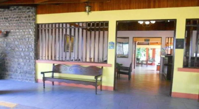 Las Espuelas Hotel, Забронировать Отель Отели Либерии 3 звезды, 3*