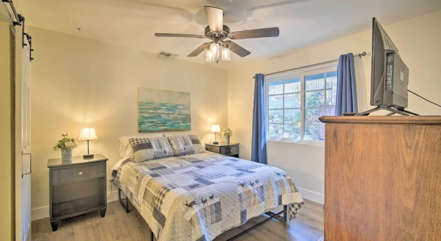 Relaxing Lake Arrowhead Home ~ 1 Mi to Lake!, Забронировать Дом для отпуска Виллы Лейк-Эрроухэд, Вилла