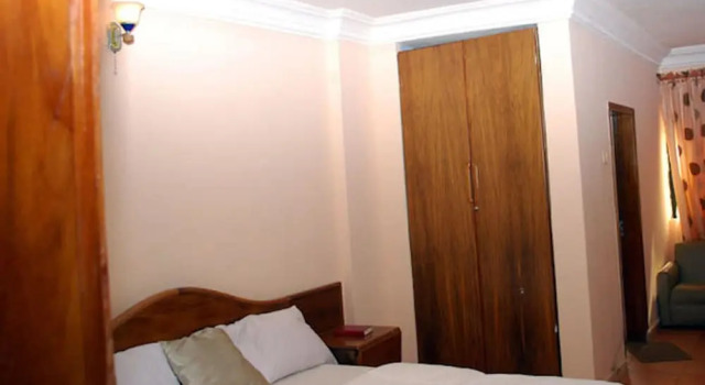 Номер Standard Royal Marble Hotel