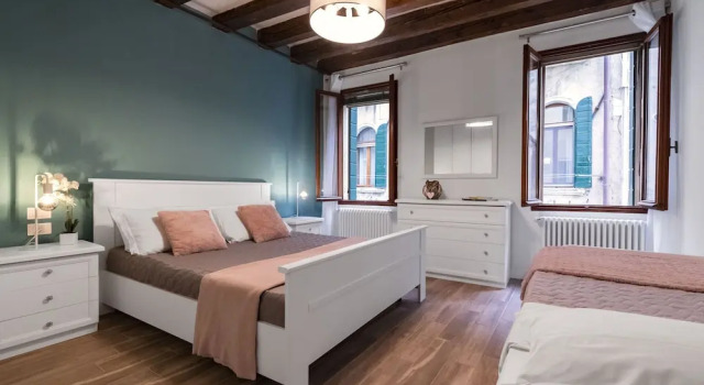 Suite 1241 by Wonderful Italy, Забронировать Апартаменты/квартира Дорсодуро Венеция, рядом с Accademia Bridge