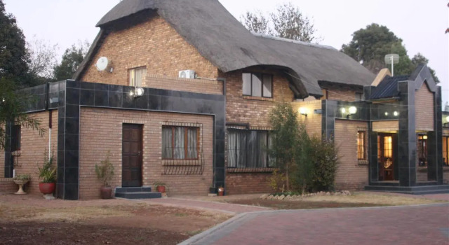 Global Village Guesthouse Midrand, Boek Hotel Midrand 