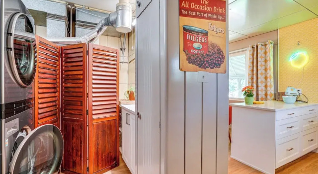 Lustron of the Lakes: Retro MCM Gem in Tangletown