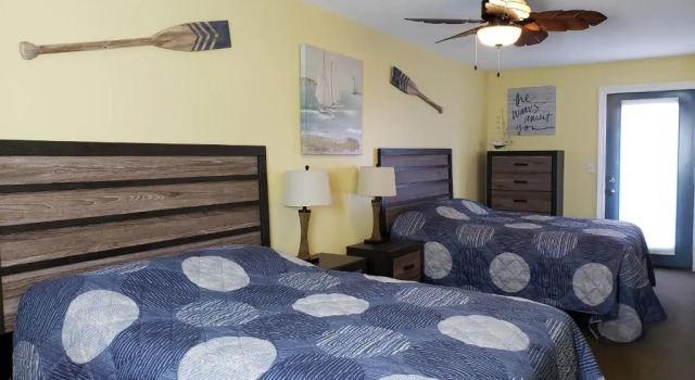 Put-in-Bay Waterfront Condo #207, Buchen Sie Hotel Hotels in Lake Erie Islands mit Parkplatz, Parkplätze