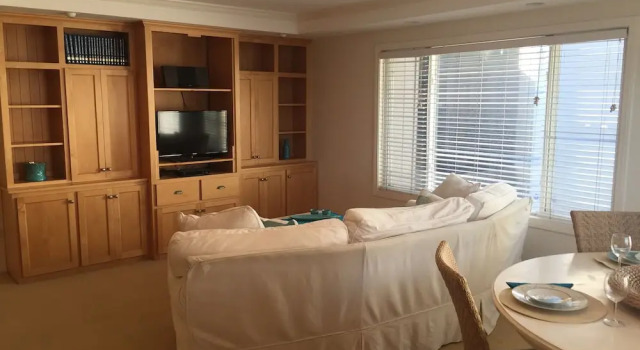 Номер Standard 2 Bedroom Townhome 2 Mins. to the Beach