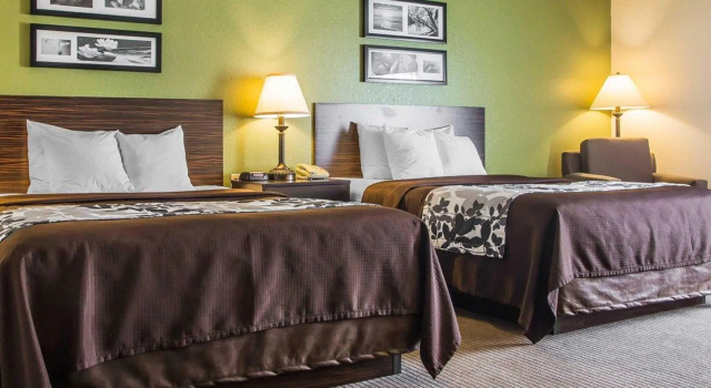 Четырёхместный номер Standard Sleep Inn & Suites Wisconsin Rapids