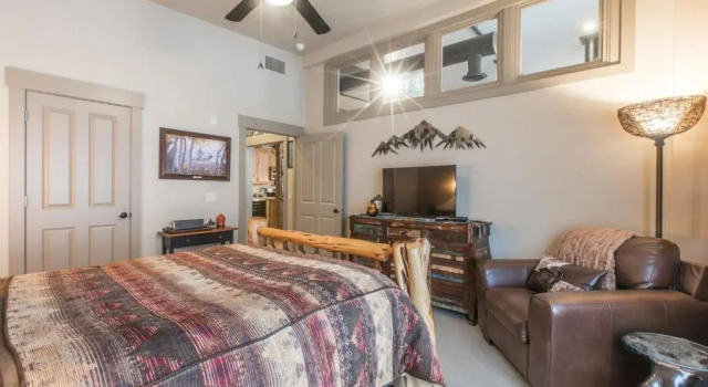 708 Main St Unit 4
