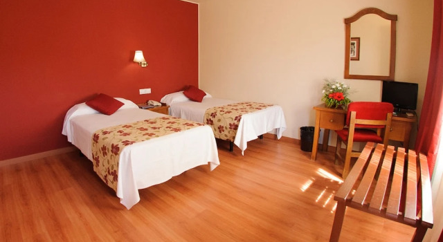 Четырёхместный номер Standard Hotel Dunas Puerto