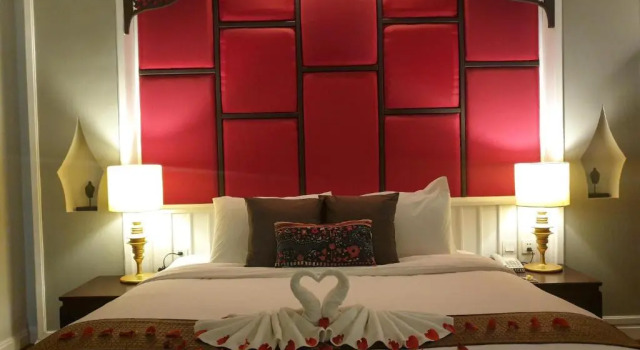 Люкс Executive Le Palais Juliana Experience tradition on us Book 2 nights and get a free morning alms-giving session