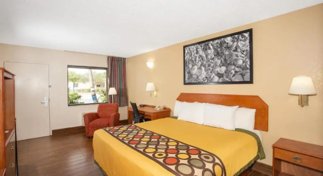 Номер Standard Super 8 by Wyndham North Palm Beach