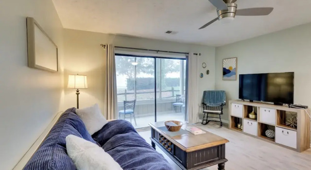 Апартаменты 5 Mi to Cherry Grove Beach: Dog-friendly Condo!