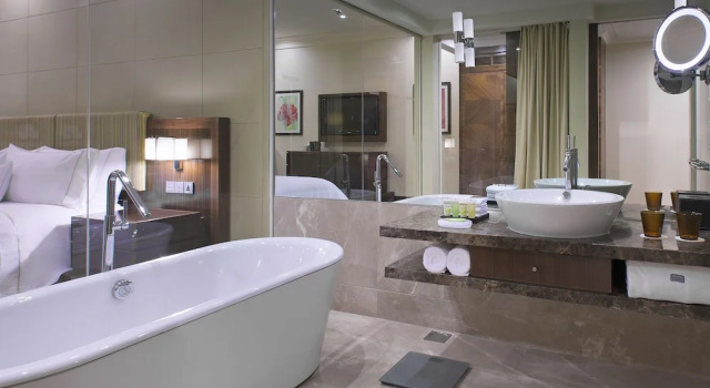 Двухместный номер Executive с балконом The Westin Pune Koregaon Park
