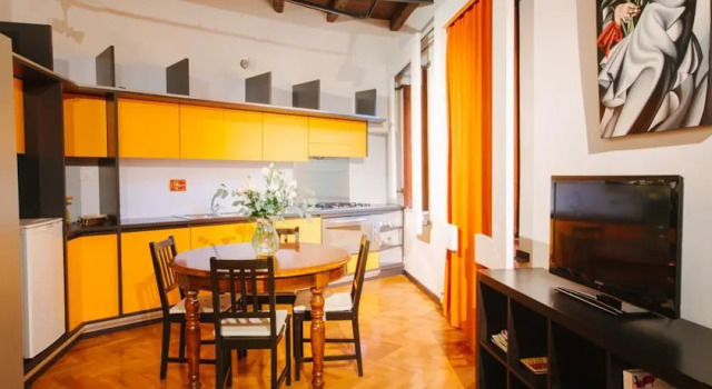 Re Art Monti Apartments, Забронировать Апартаменты/квартира Рим Лацио, рядом с Вокзал Термини