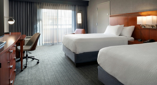 Courtyard By Marriott Palm Springs