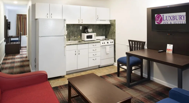 Двухместный люкс Luxbury Inn & Suites