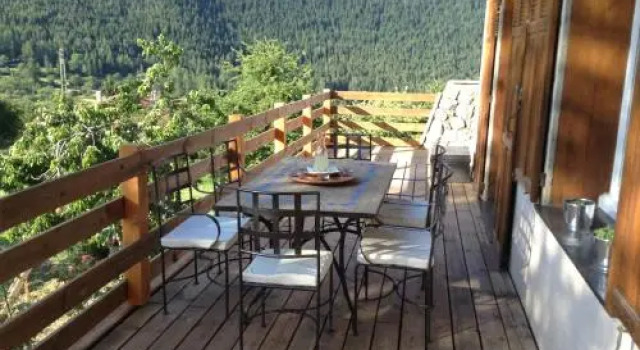 Chalet Anduebis, Varaa Mökki Valdeblore 