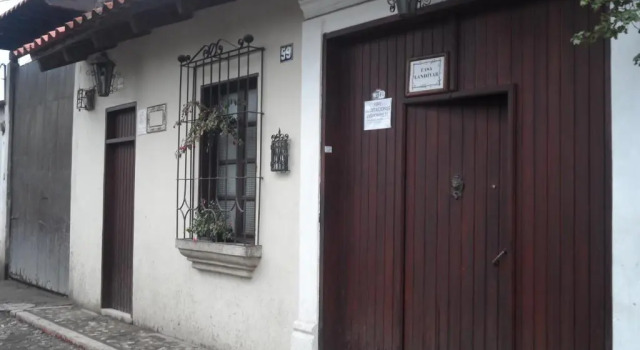 Casa Landivar Hotel, Book Hotel Hotels in Zacatepeques with Parking, Parking