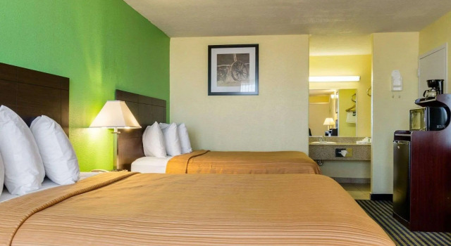Standard Neljän hengen huone Quality Inn Liberal