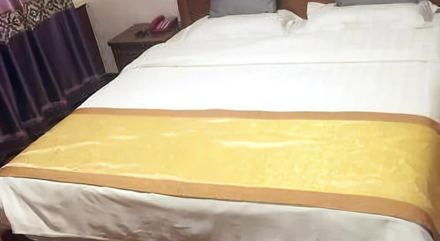 Linfen Yu Garden Hotel (Linfen Gulou Pingyang Plaza), Rezerwuj Hotel Hotele w Linfen z parkingiem, Parking