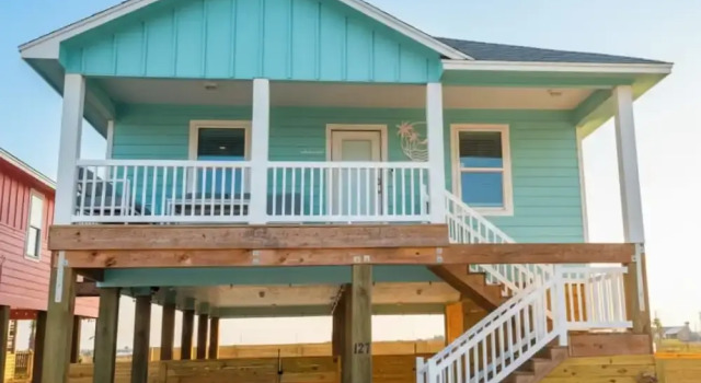 Коттедж The Blue Heron by Silver Sands Vacation Rentals