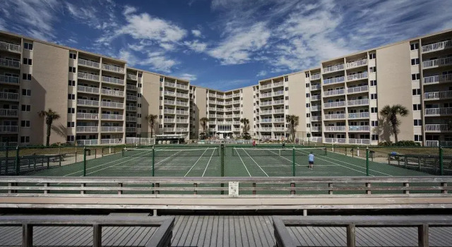 Gulf Shore Condo #202 - 2 Br condo by RedAwning, Book Lejlighed Destin Emerald Coast