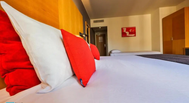 Трёхместный номер Standard Hotel De La Couronne Liege