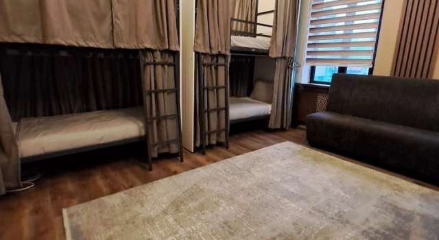 TURQUOISE Hostel, Réserver Auberge de jeunesse Hôtels à Muntenia avec parking, Parking
