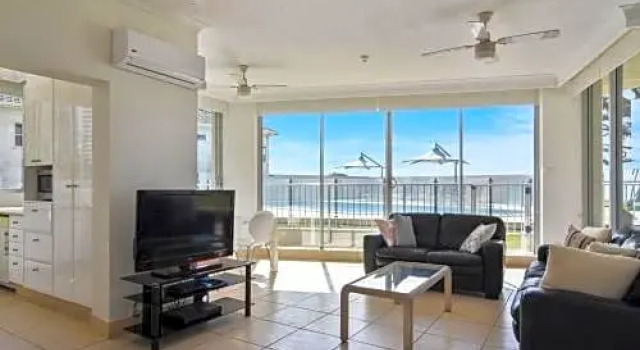 Апартаменты Beachside Tower Apartments