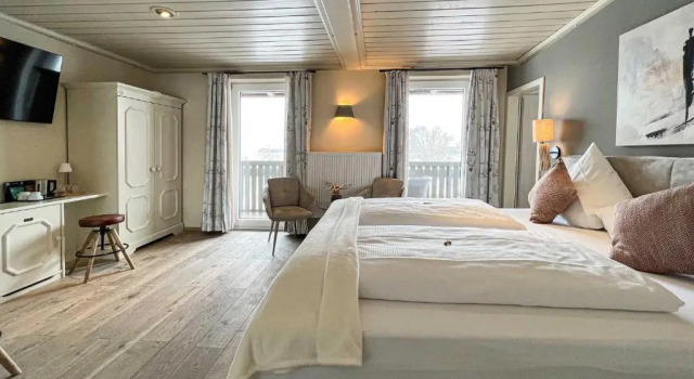 Двухместный номер Standard с балконом и с видом на озеро Hotel Schlossblick Chiemsee