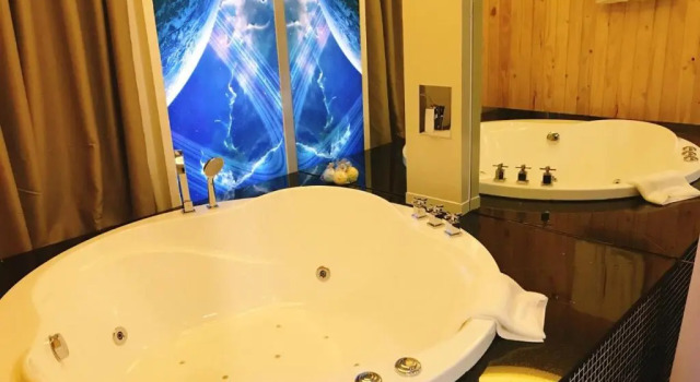 Двухместный люкс Cupid Hotel
