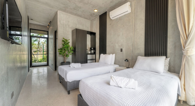 Двухместный номер Classic Nelblu Flamingo Suites