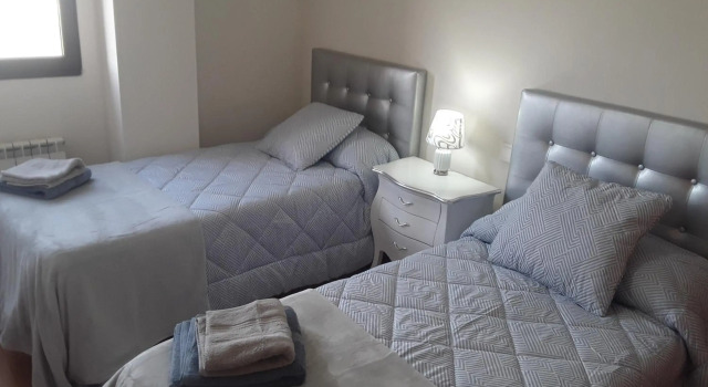 Apartamento de 6 personas con WIFI Y GARAJE INCLUIDO