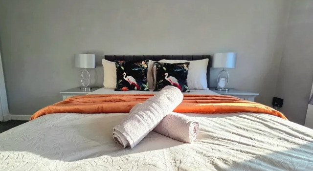 Bright and Cozy Home Near Hampden Park, Забронировать Дом для отпуска Виллы Стратклайда, Вилла
