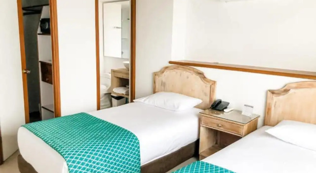 Апартаменты Portal del Rodeo ApartaHotel - Arkadia Mall