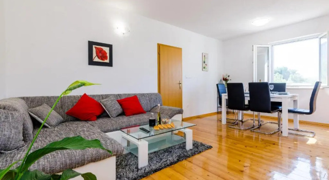Апартаменты Apartment & Rooms Maždin