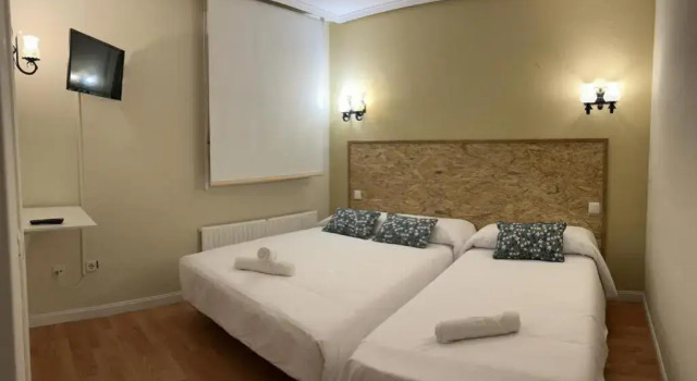 HOSTAL-RESTAURANTE POSADA DEL DUQUE, Забронировать Отель Вильяльбилья-де-Бургос 