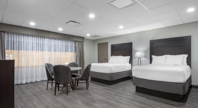 Четырёхместный номер Standard с балконом Best Western PLUS Port OCall Hotel