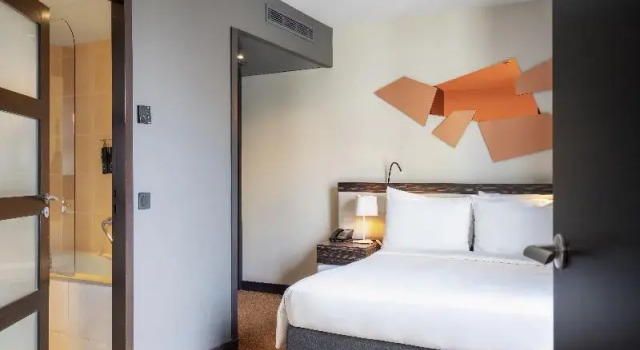 Двухместный люкс c 1 комнатой DoubleTree by Hilton Paris Boulogne